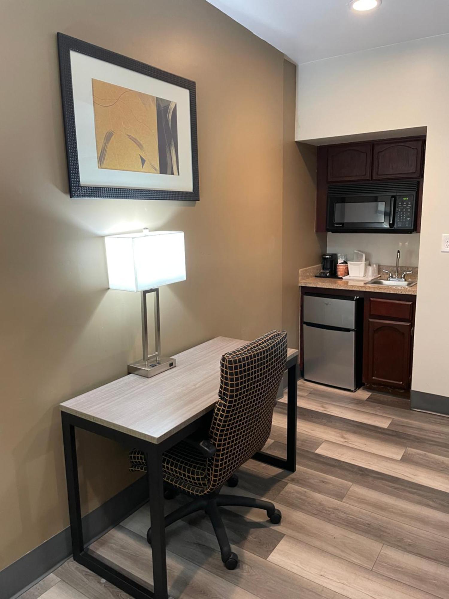 Quality Inn & Suites Goodyear - Phoenix West Exterior foto